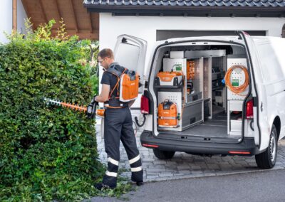 Leise Arbeit mit Elektrogeräten: Einrichter Bott kooperiert mit Stihl.