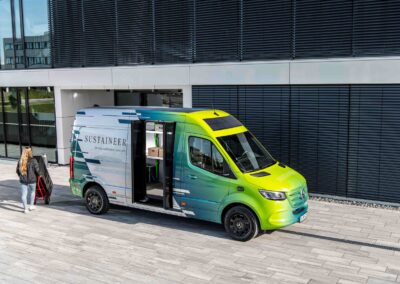 Technologieträger Sprinter Sustaineer: runter mit Energieverbrauch und Emissionen, rauf mit Reinlichkeit und Schonung der Ressourcen