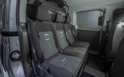 Der Ford Transit Connect als Doppelkabine. Im Normalfall steht in Wagenmitte eine dreisitzige Rückbank. Doch…