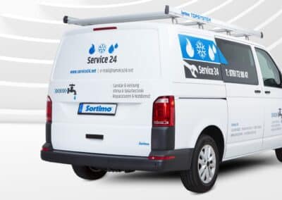 Drinnen Ausbau, draußen Beklebung: Einrichter Sortimo liefert Umrüstungen aus einer Hand.