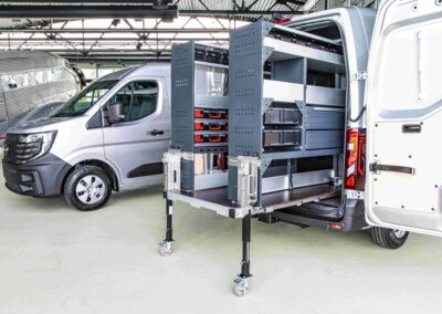 Mal Kastenwagen, mal rollende Werkstatt: neuer Nissan Interstar mit Plugvan-Ausbau.