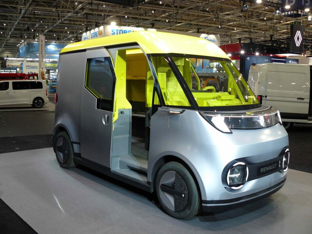 Schaut aus großen Kulleraugen in die Welt: die künftige Renault Estafette