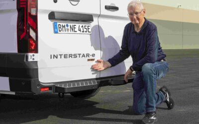 Hinten Kennzeichen E, vorne Elektromotor.