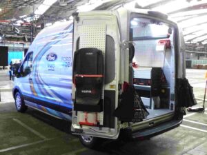 Umfangreich ausgestattet: Ford Transit mit Würth-Einrichtung für den Mobile Service.
