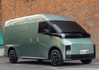 Kantiger Auftritt Streetrunner Upvan chinesischer Abstammung.