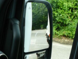 Ärgernis: eingeschränkte Sicht durch die Außenspiegel.