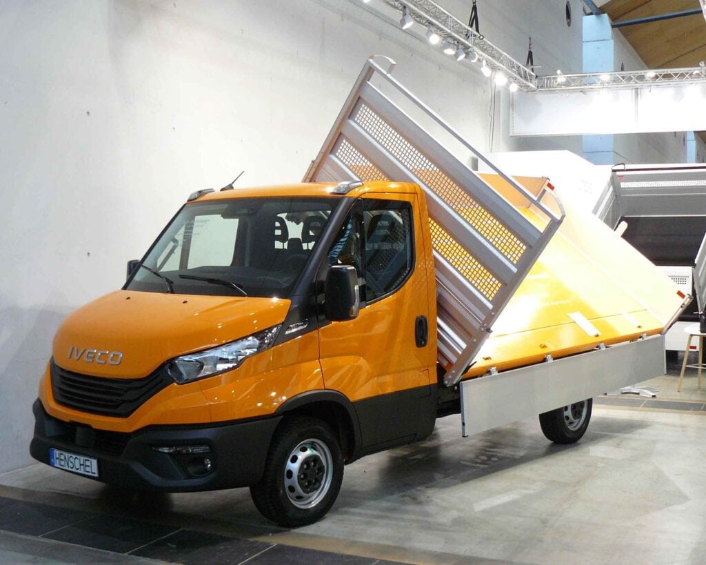Belastbar und Individuell: Henschel-Kipper auf Iveco Daily.