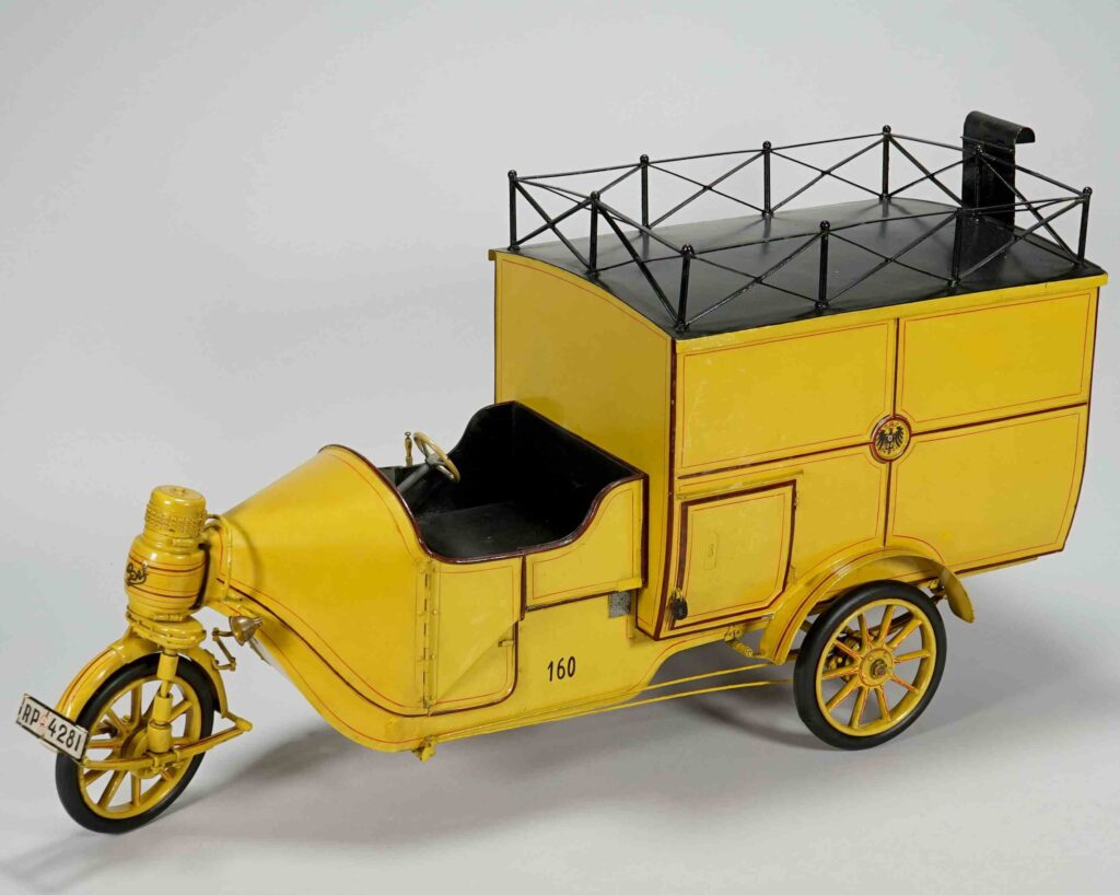 Elektro-Dreirad der „Berliner Elektromobil-Fabrik“.
