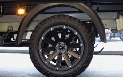 Luftfederung, Offroad-Bereifung, üppige Räder.