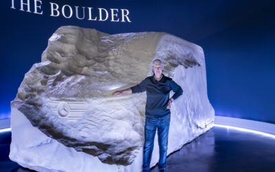 Aus Stein gemeißelt? Nö, aus Hartschaum gefräst.