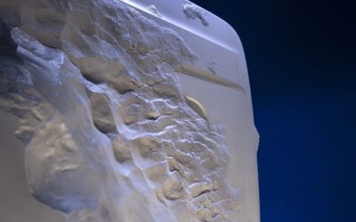 Aus Stein gemeißelt? Nö, aus Hartschaum gefräst.