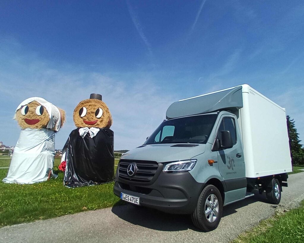 Nehmen Fahrt auf: Mercedes-Transporter mit vollelektrischem Antrieb.