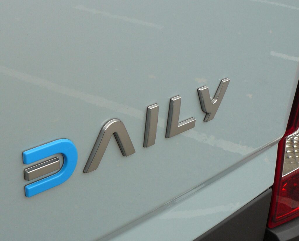 Die Neuzulassungen von E-Transportern steigen deutlich.