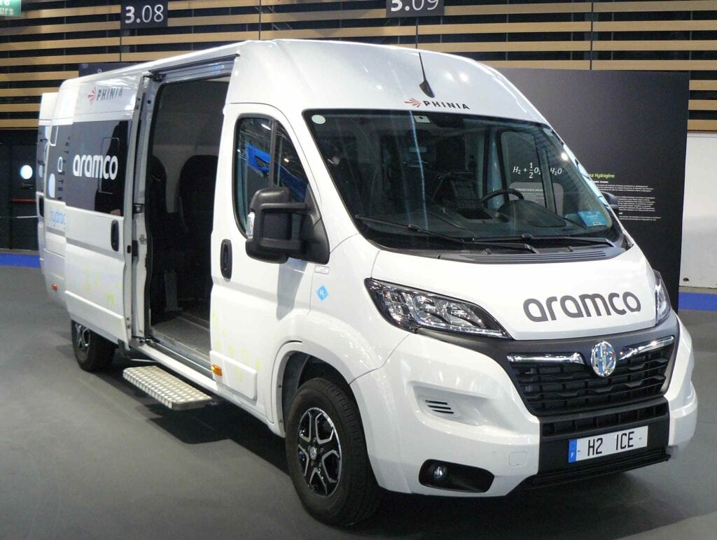 Aramco-Transporter mit Wasserstoff-Verbrennungsmotor.