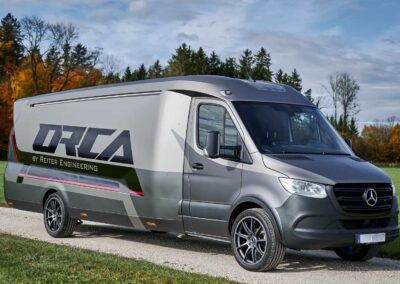 Orca-Transporter auf Sprinter: viel Platz, wenig Gewicht Schnittig und leicht: Transporter mit Carbon-Aufbau.