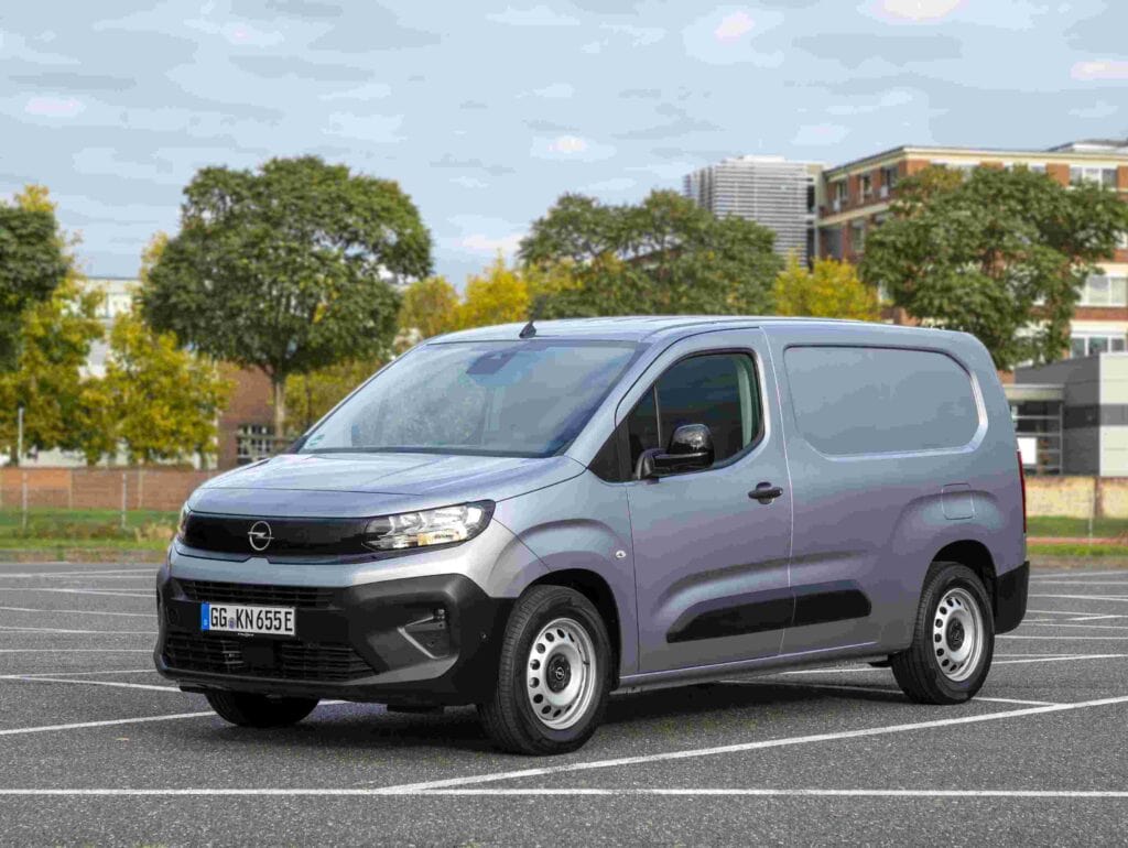 Opel Combo Electric: Jetzt mit Basis-Einrichtung von Bott ab Werk.