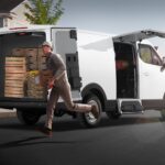 Karry Dolphin EV8: spannende Konstruktion, eigenwillige Seitentür.