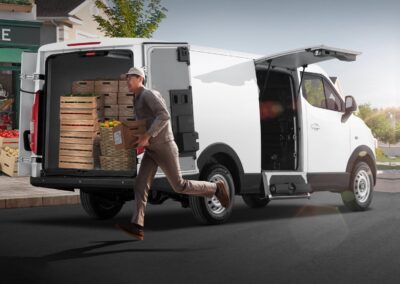 Karry Dolphin EV8: spannende Konstruktion, eigenwillige Seitentür.