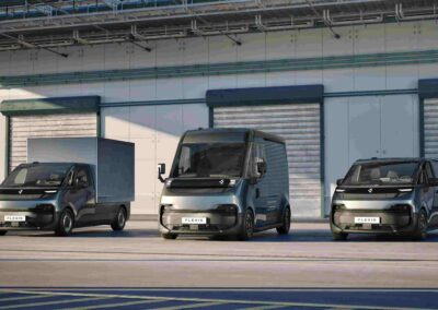 Hier als Flexis-Trio: die künftige Familie von Renault Trafic und Estafette E-Tech