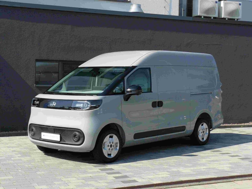 Maxus eDeliver 5: Fahrgestell mit Fahrerhaus in Vorbereitung.