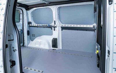 Einbau ab Werk: Sortimo-Rail-System SRS als Ladungssicherung für alle Stellantis-Transporter.