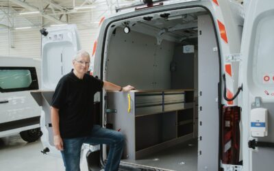 Komplexer Ausbau: umfangreich ausgestattete Werkstattwagen für Orange.