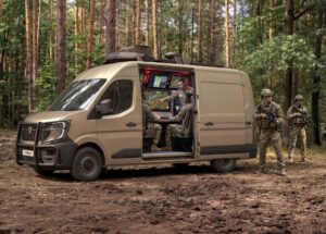 Renault Master als Plattform für den militärischen Einsatz von Drohnen.