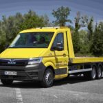 Spektakulär: MAN-TGE als Dreiachser für Autotransporter und andere Aufbauten.