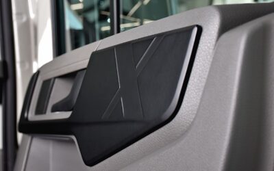 Das „X“ zieht sich auch durch das Fahrerhaus,