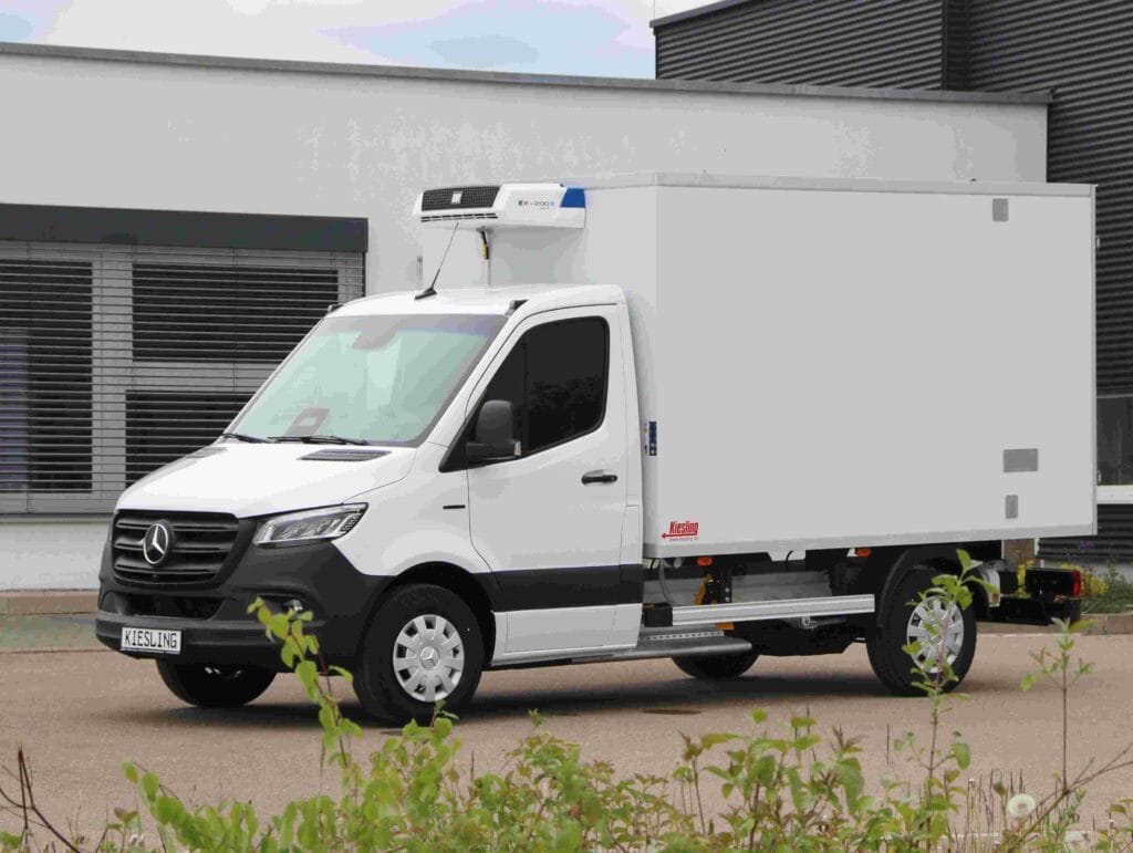 Trotz Hitze erfolgreich im Einsatz: Mercedes eSprinter mit Kiesling-Aufbau.