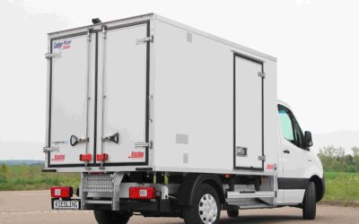 Gut isoliert und vorgekühlt schafft die Kombination aus eSprinter und Kiesling-Kühlkoffer im realen Einsatz rund 200 Kilometer.