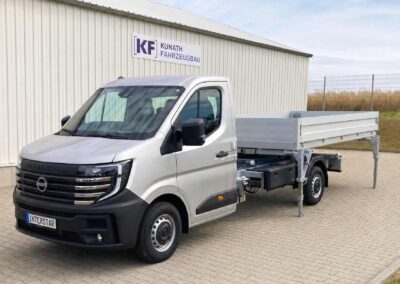 Nissan Interstar: Ladung auf Stelzen Der (Fast-)Alleskönner: Nissan Interstar mit Wechselaufbau.