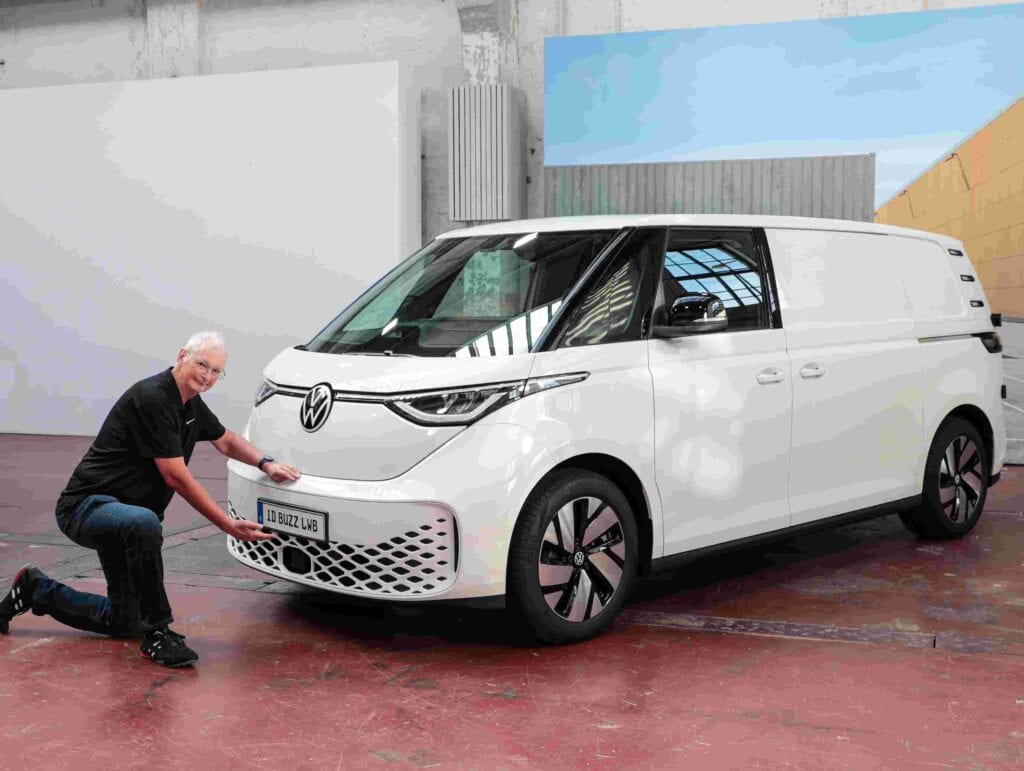 Lange gewünscht, jetzt angekommen: VW ID. Buzz Cargo mit großem Radstand.