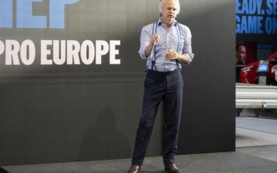 Hans Schep. Ford Pro: hemdsärmeliger Power-Auftritt.