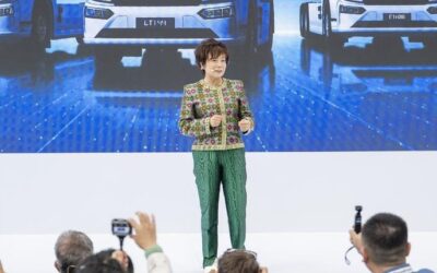 Stella Li, BYD: farbenfroh und angriffslustig.