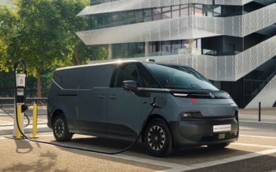 Erkennungsmerkmal roter Streifen: Trafic E-Tech von Renault Trucks.
