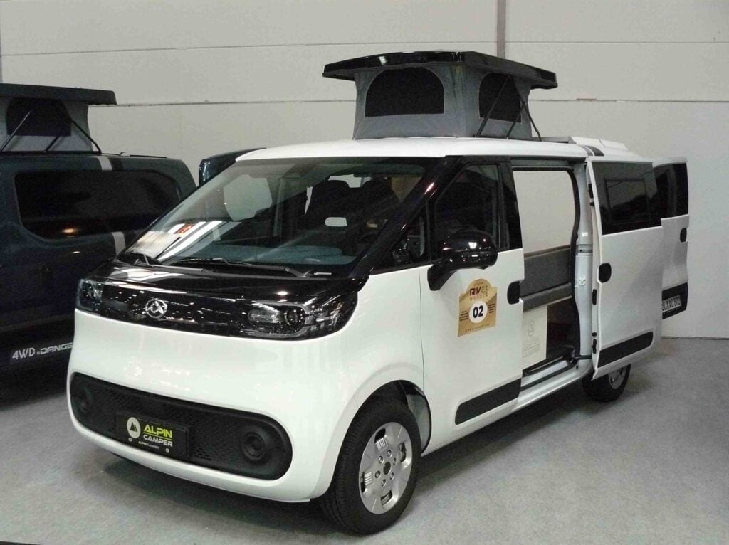 Alpincamper auf Maxus eDeliver5: Chinesische Basis, bayerischer Ausbau.
