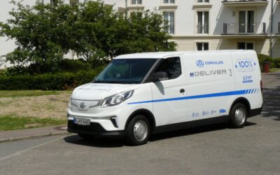 Maxus eDeliver 3: Stretch-Variante des Kastenwagens mit ellenlangem Radstand und kleinen Fenstern wie ein Vollvisierhelm