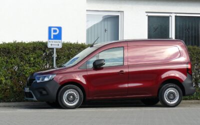 Parken nur für Handwerker - Klarer Hinweis auf einen wichtigen Teil der Zielgruppe. Aber auch andere Branchen nutzen den Lieferwagen.