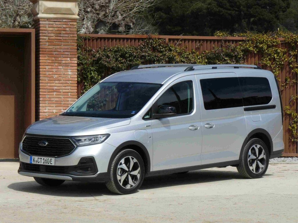 Ford Transit Connect/ Connect Hybrid: vorzugsweise mit langem Radstand gewünscht.