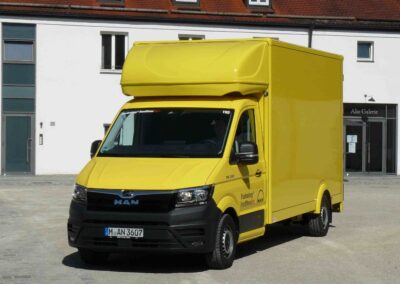 Breitbeiniger Auftritt: TGE mit Koffer von Schutz.