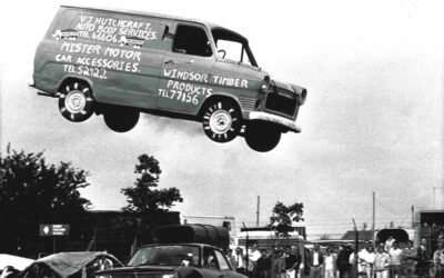 Erfolgreich als Stuntvan: Flying Transit 1985 für einen guten Zweck.