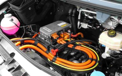 Von wegen Motorhaube: Hier nimmt Hochvolttechnik Platz.