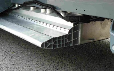 Auffällige Alu-Profile schütze den Batteriekasten innerhalb des Rahmens.