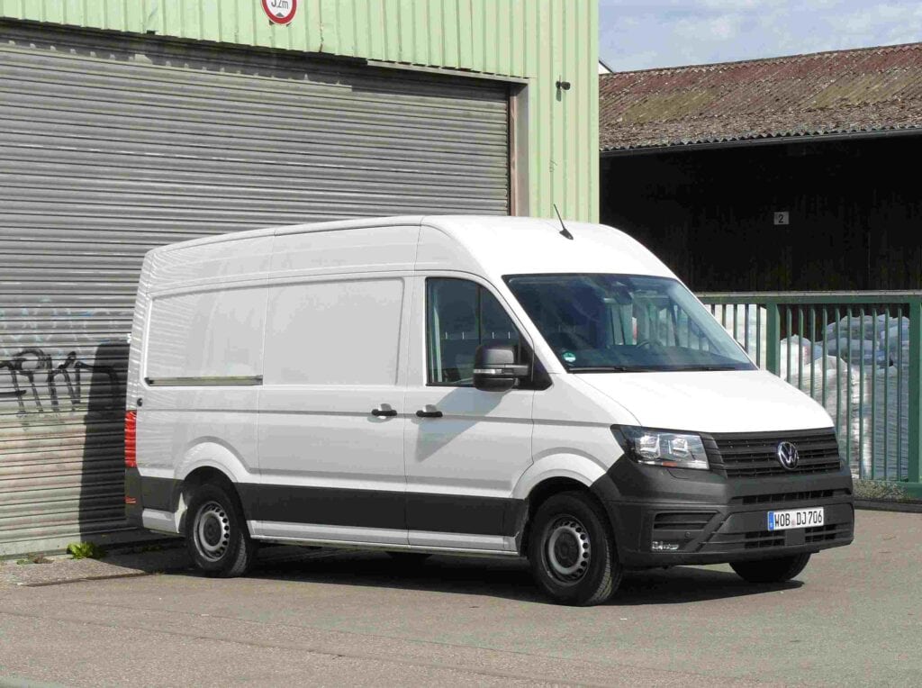 Der VW Crafter als Kastenwagen mit Dieselmotor ist auf dem Weg zum Klassiker.
