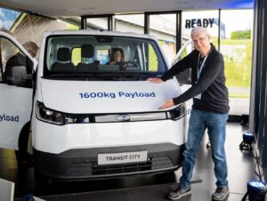 Neues Gesicht in der Transporter-Menge: Ford Transit City.