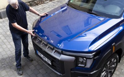 Haubenwagen: drunter steckt ein kompakter Diesel..