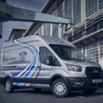 Ford Mobile Service: Transporter-Arzt auf dem Weg zum Patienten.