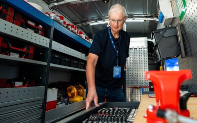 Komplett ausgestattet: rollende Werkstatt des Ford Mobile Service.